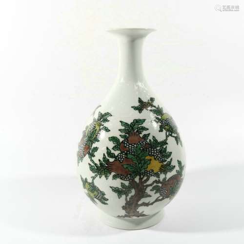 Su Tricolor Porcelain Bottle, China