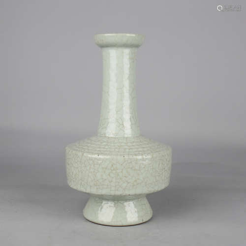 Ge Type Baluster Vase