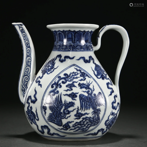 A Chinese Blue and White Ewer Qing Dyn.