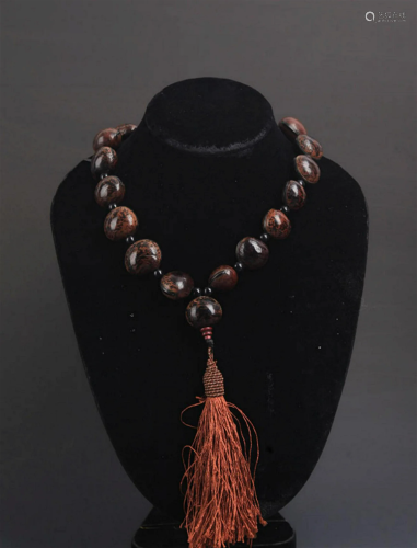 FINE TREE SEED NECKLACE