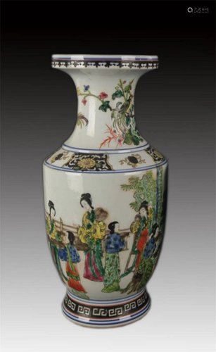 FAMILLE VERTE STORY PATTERN PORCELAIN VASE