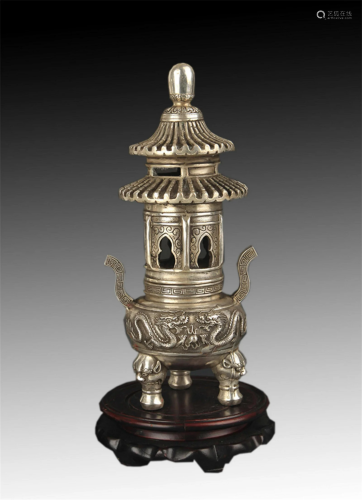 A FINE TOWER BRONZE INCENSE BURNER