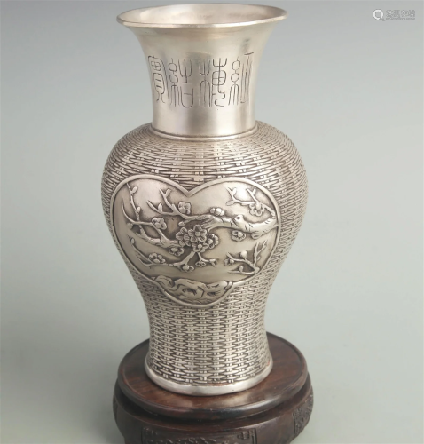 A FINE WHITE BRONZE FINELY CARVED GUAN YIN STYLE VASE
