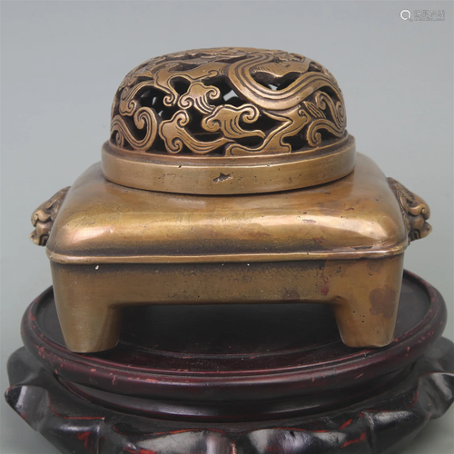 A FINE BRONZE DRAGON CARVING CENSER