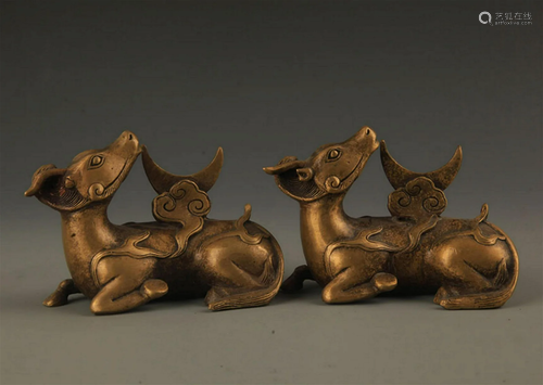 PAIR OF FINE COW FIGURE BRONZE PAPER WEIGHT