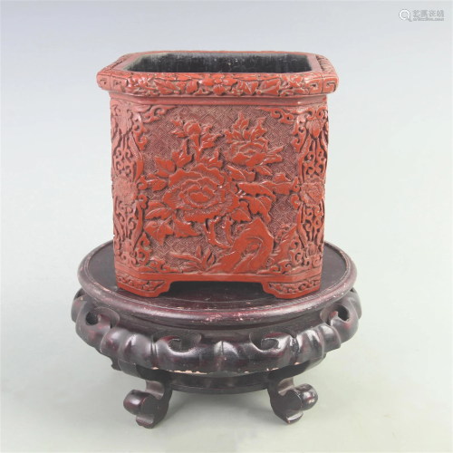 RARE RED CARVED LACQUER FLOWER CARVING PEN HOLDER