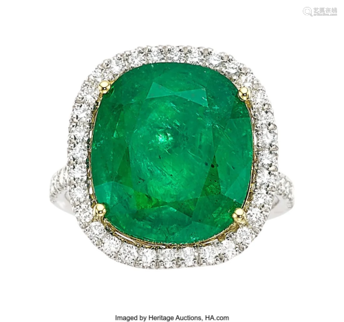 55067: Emerald, Diamond, Platinum, Gold Ring Stones: