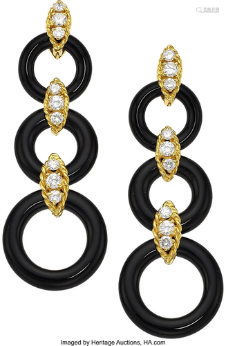 55120: Van Cleef & Arpels Diamond, Black Onyx, Gold Ear