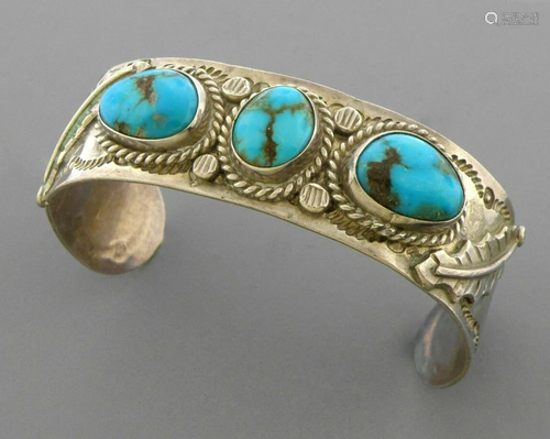 VINTAGE NAVAJO STERLING SILVER TURQUOISE CUFF BANGLE