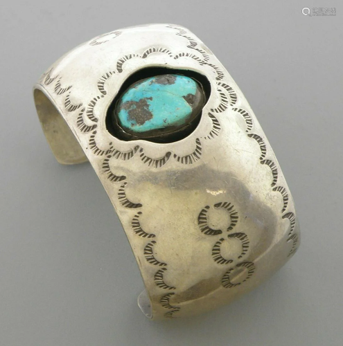 VINTAGE NAVAJO STERLING SILVER SHADOW TURQUOISE CUFF