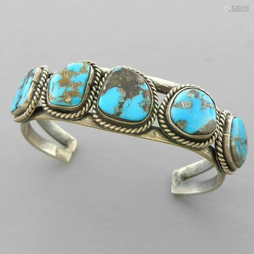 VINTAGE NAVAJO STERLING SILVER BLUE TURQUOISE CUFF