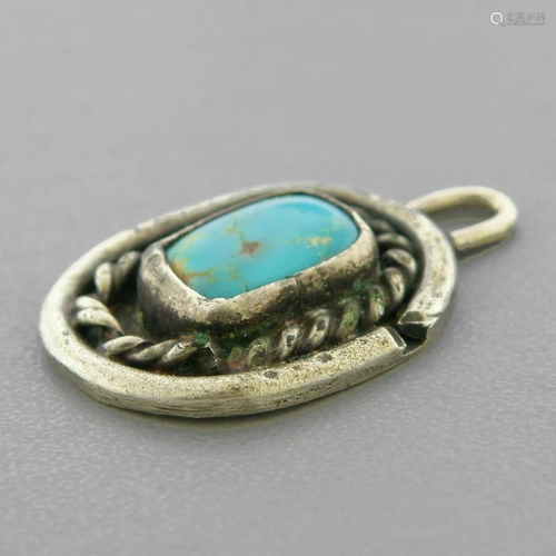 VINTAGE NAVAJO STERLING SILVER TURQUOISE PENDANT