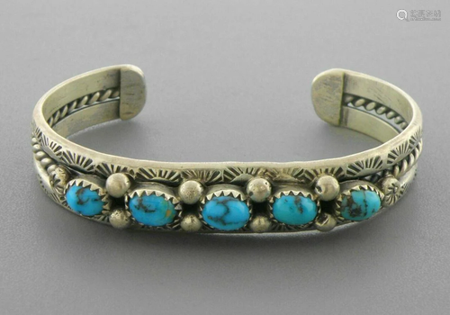 VINTAGE BEAUTIFUL NAVAJO SILVER BISBEE TURQUOISE RING