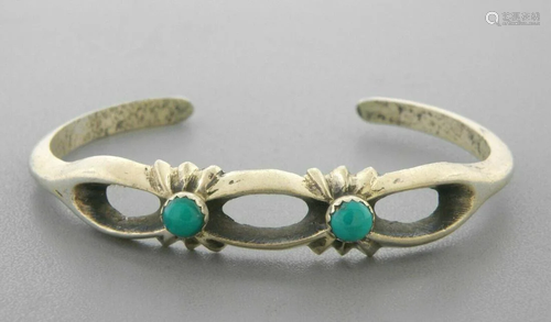 VINTAGE BEAUTIFUL NAVAJO STERLING SILVER TURQUOISE CUFF