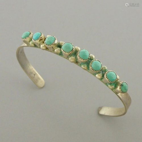 VINTAGE BEAUTIFUL NAVAJO STERLING SILVER TURQUOISE CUFF