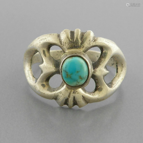 VINTAGE SOUTHWESTERN STERLING SILVER TURQUOISE RING 9