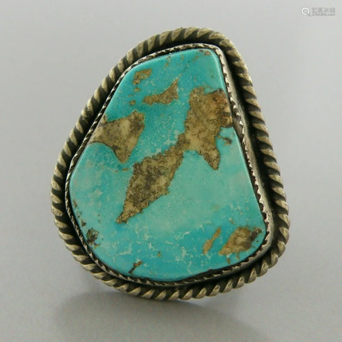 VINTAGE BEAUTIFUL NAVAJO STERLING SILVER TURQUOISE RING