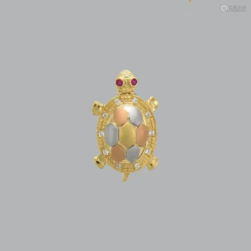 14K TRI COLOR GOLD FANCY BEAUTIFUL TURTLE CZ PENDANT