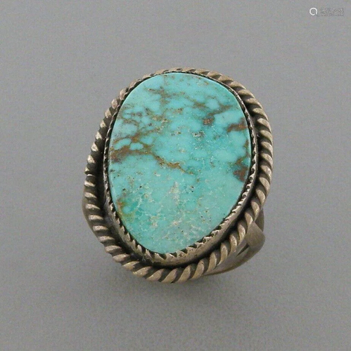 VINTAGE BEAUTIFUL NAVAJO STERLING SILVER TURQUOISE RING