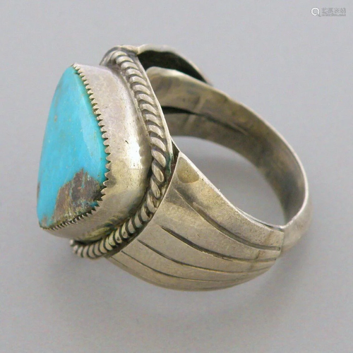 VINTAG BEAUTIFUL NAVAJO STERLING TURQUOISE MENS RING