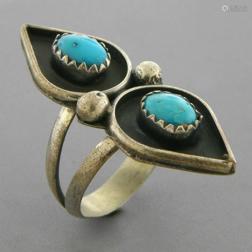 VINTAGE NAVAJO STERLING SILVER TEARDROP TURQUOISE RING