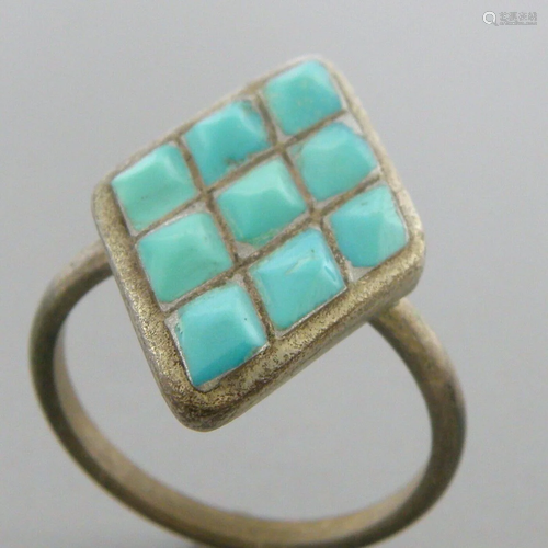 VINTAGE ZUNI DIAMOND SHAPE STERLING SILVER TURQUOISE RING