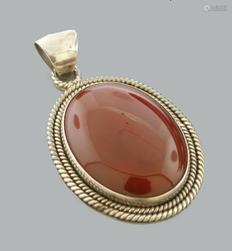 VINTAGE BEAUTIFUL STERLING SILVER CARNELIAN PENDANT LARGE