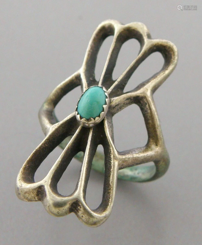 VINTAGE SOUTHWESTERN STERLING SILVER TURQUOISE RING SIZE 5.5