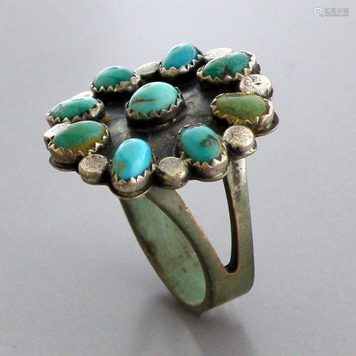 VINTAGE ZUNI PETIT POINT STERLING SILVER TURQUOISE RING