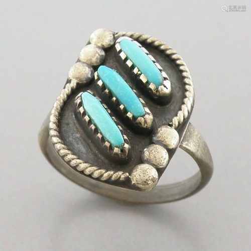 VINTAGE BEAUTIFUL NAVAJO STERLING SILVER TURQUOISE RING SIZE...