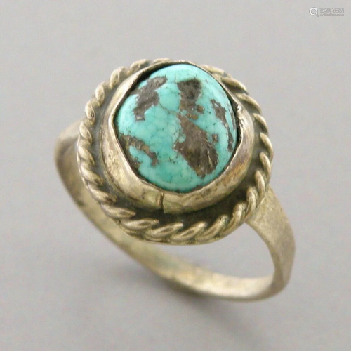 VINTAGE BEAUTIFUL NAVAJO STERLING SILVER TURQUOISE RING SIZE...