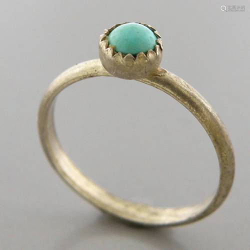 VINTAGE NAVAJO STERLING SILVER TURQUOISE SOLITAIRE RING