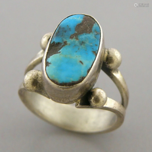 VINTAGE BEAUTIFUL NAVAJO STERLING SILVER TURQUOISE RING SIZE...