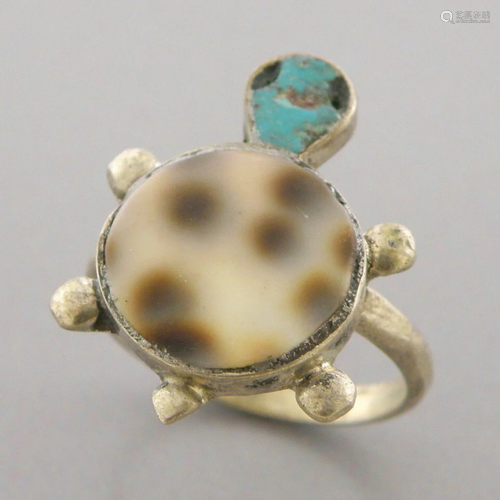 VINTAGE ZUNI STERLING SILVER SHELL TURQUOISE TURTLE RING