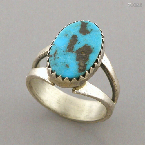 VINTAGE BEAUTIFUL NAVAJO STERLING SILVER TURQUOISE RING SIZE...