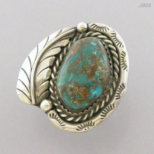 VINTAGE BEAUTIFUL NAVAJO STERLING SILVER TURQUOISE RING