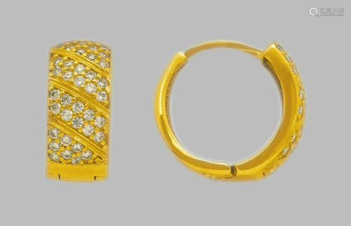 14K YELLOW GOLD ROUND CZ HUGGIE HOOP EARRINGS