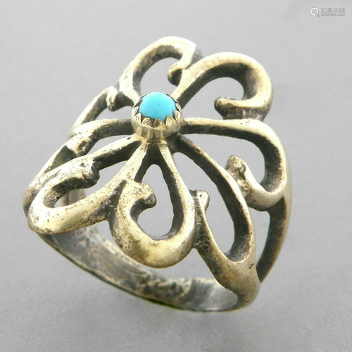 VINTAGE SOUTHWESTERN STERLING SILVER TURQUOISE RING