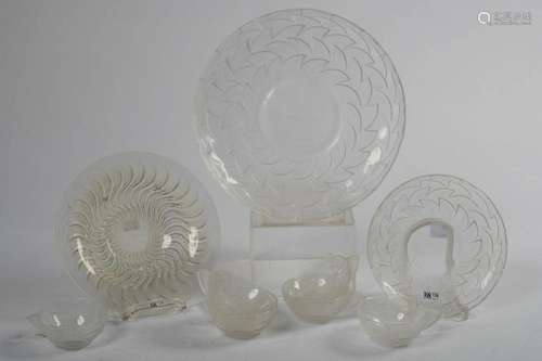 Verrerie LALIQUE René (1860 - 1945) Lot de neuf verreries co...