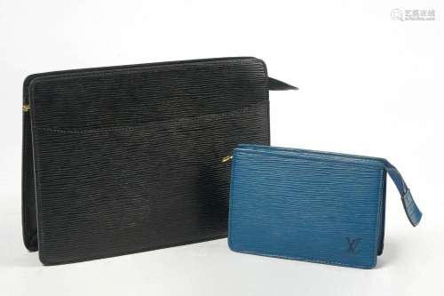 Vintage et Haute Couture LOUIS VUITTON Deux pochettes, une p...