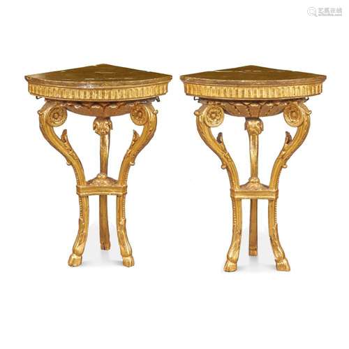 COPPIA DI ANGOLIERE XVIII SECOLO - PAIR OF CORNER CONSOLES 1...