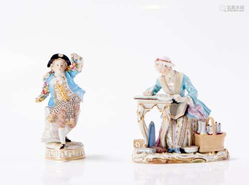 DUE FIGURE IN PORCELLANA - TWO PORCELAIN FIGURES