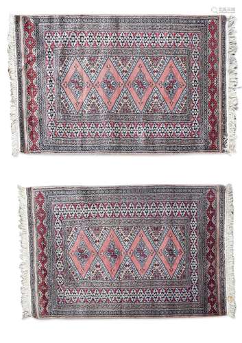 COPPIA DI SCENDILETTO - PAIR OF BEDSIDE CARPETS