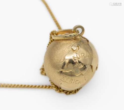 14 kt gold pendant 'globe' with 18 kt gold chain