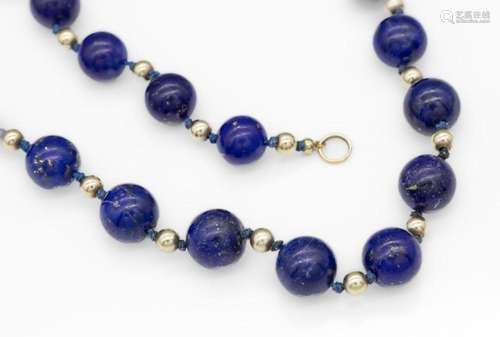 Chain made of lapis lazuli spheres