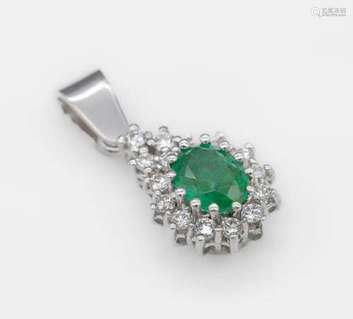 14 kt gold emerald-brilliant-pendant