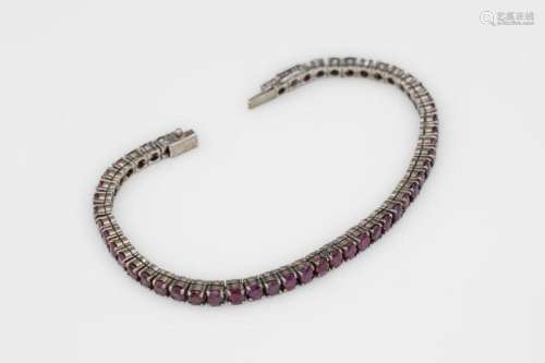 Silver rivierebracelet with rubies