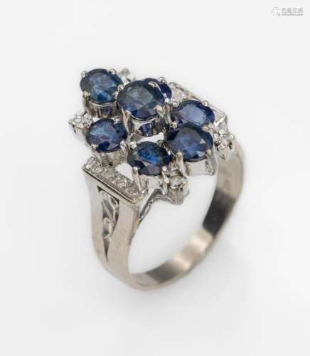 8 kt gold ring with sapphires and diamonds