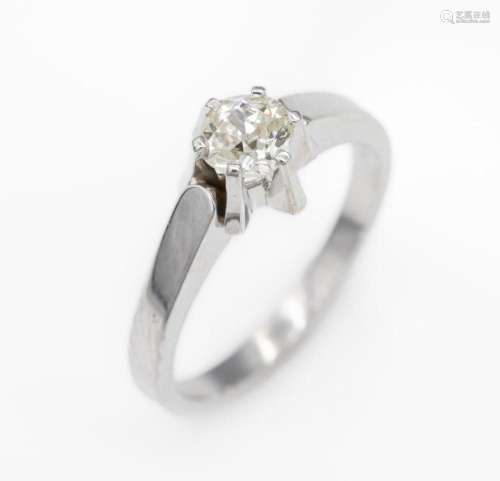 14 kt gold diamond-solitaire-ring