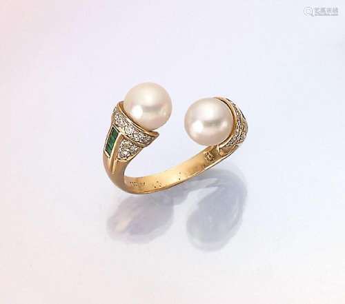 18 kt gold ring with Akoya-cultured pearls, brilliants, sapp...